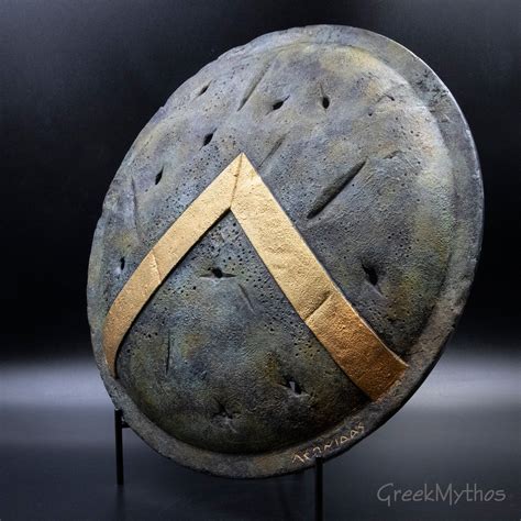 how much did spartan shields weigh